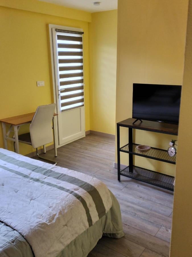 Апартаменти Chambre D'Hotes Chaleureuse En Drome Provencale Вальреас Екстер'єр фото